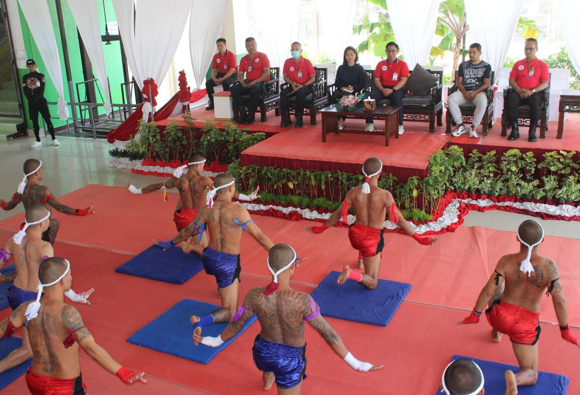 Supporting boxing activities at the Rayong central prison On January 17, 2025