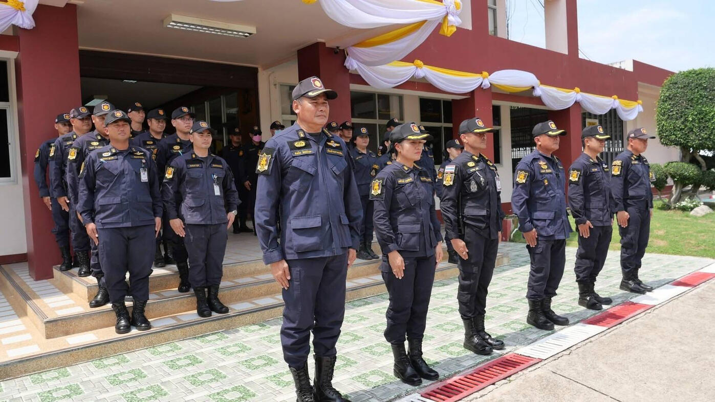 RHLS HOLDING - Attend the opening ceremony of Sor. Ban Insee Look Phra Yom Muay Thai Gym, Khao Bin Central Prison.