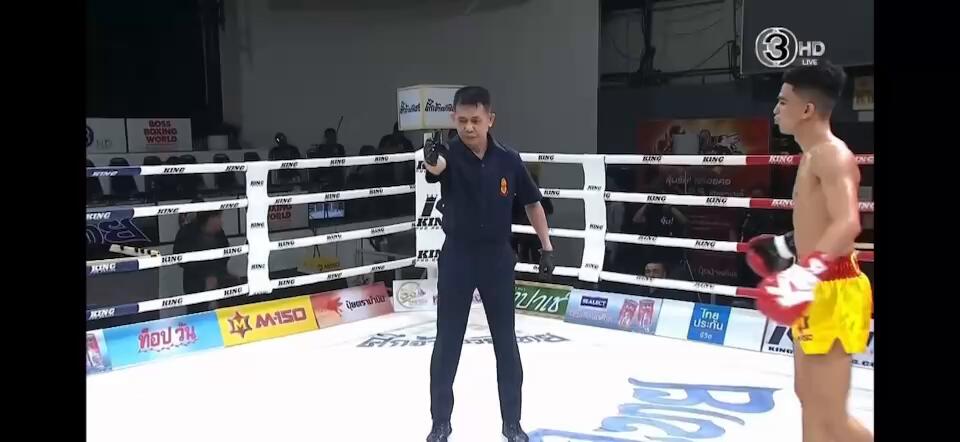 Yi-Long Noi, Tor Angthong – Luk Phra Yom VS Iranian fighter Mayseem Adelniya, representing Power New Muay Thai Gym, in the 126-l